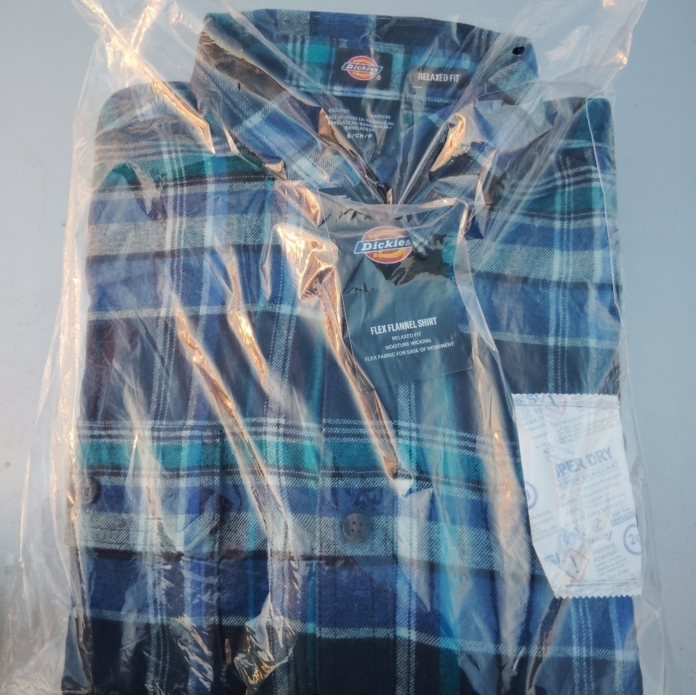 Brand New Men's Dickies Flex Flannel Blue Plaid Shirt Size Small